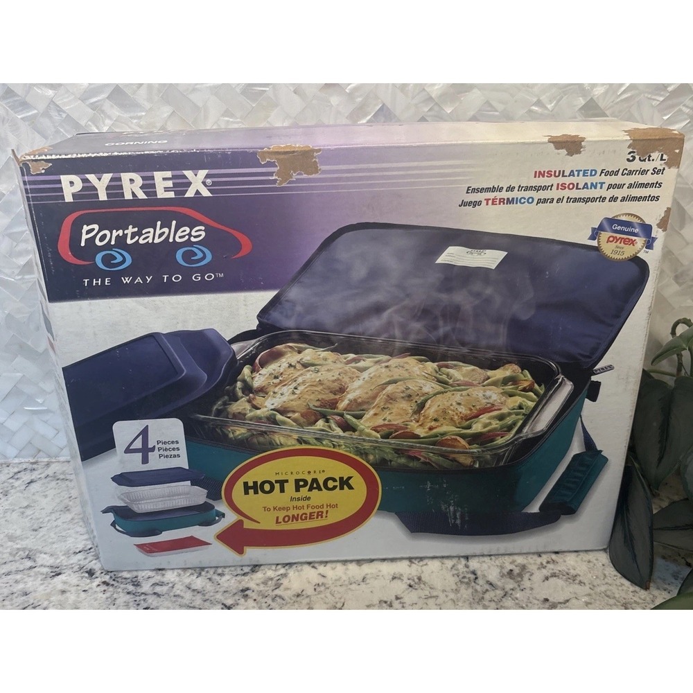 NOS Vintage 1997 New Open Box PYREX Portable Insulated Carrier w/ Pyrex Dish